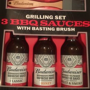 NWT Budweiser BBQ collectors set